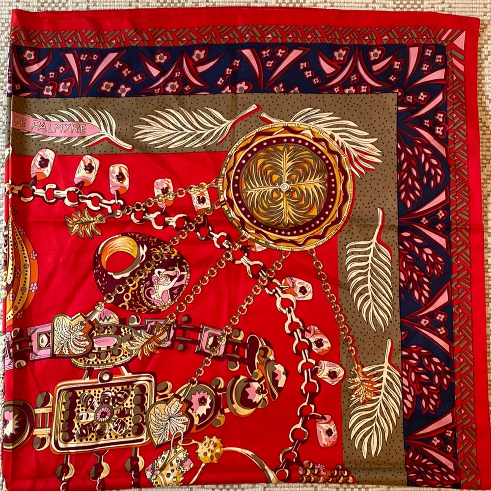 Red Tuckernuck wrap/scarf
